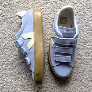 NIB Vejas Recife Periwinkle Velcro Suede Sneakers Sz 38